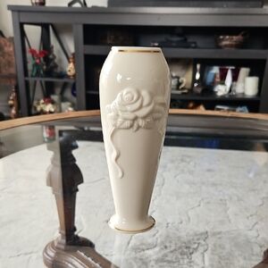 Elegant Cream Vase with Gold Accents
